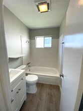 404 Swanee Dr in Austin, TX - Building Photo - Building Photo