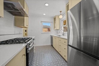 425 Ingleside Ave in Aurora, IL - Building Photo - Building Photo