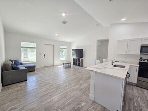 2447 NW 5th St in Okeechobee, FL - Building Photo - Building Photo