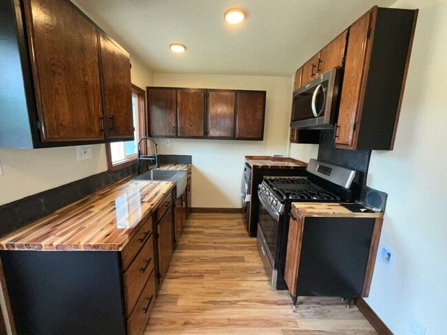 property at 567 Encinitas Ave