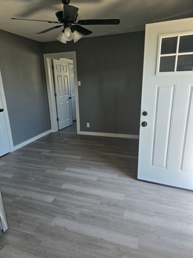 property at 119 W Chestnut St