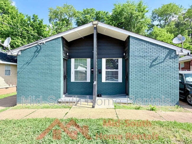 property at 1236 Effie Rd