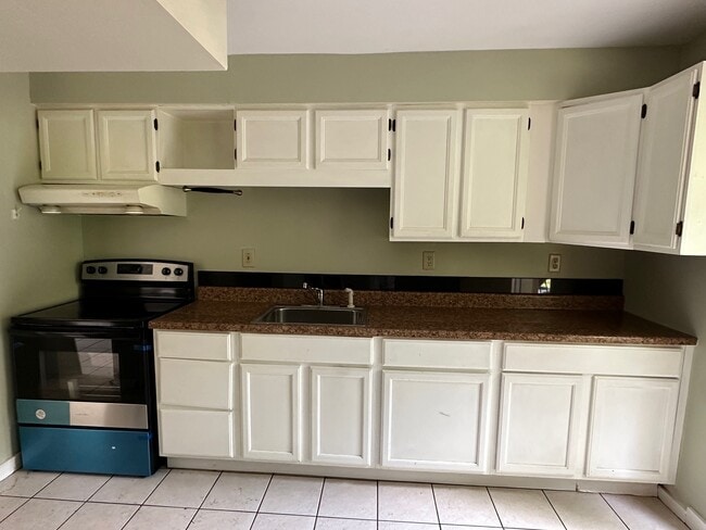 445 Cedar Dr in Moon Township, PA - Building Photo - Building Photo