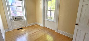 33 Pine St in Burlington, VT - Building Photo