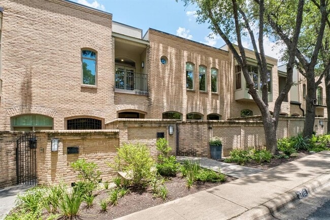 3718 Bridle Path in Austin, TX - Building Photo - Building Photo