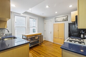 70 Woodlawn St, Unit 1 in Boston, MA - Building Photo - Building Photo