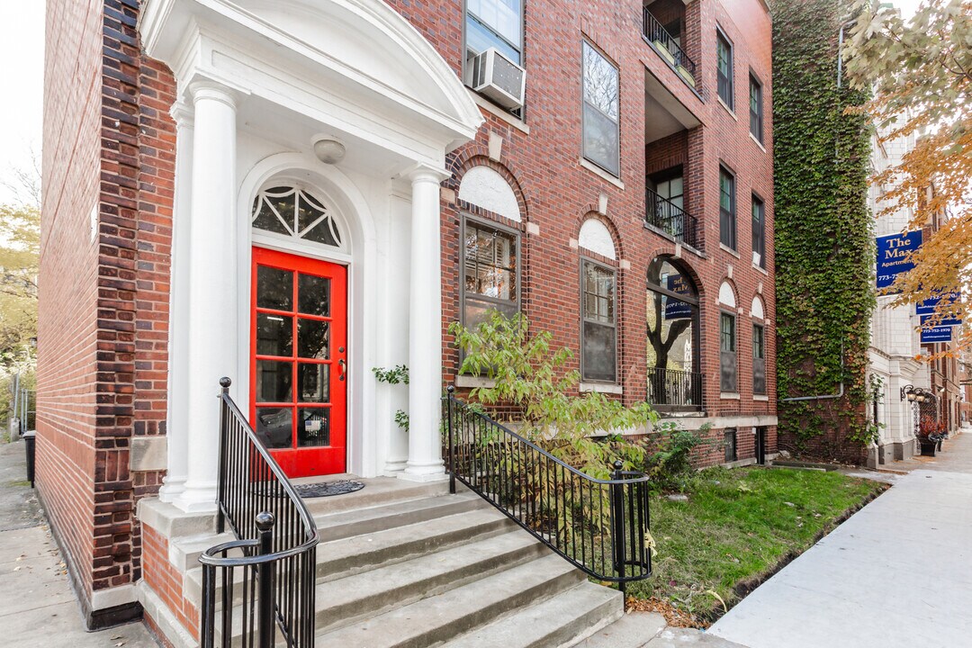 5131 S Blackstone Ave in Chicago, IL - Building Photo