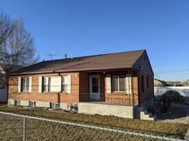 7976 W 2820 S, Unit A in Magna, UT - Building Photo