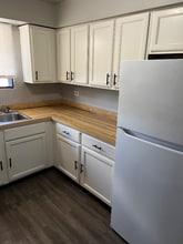7718 Wildwood Ct in Darien, IL - Building Photo - Building Photo