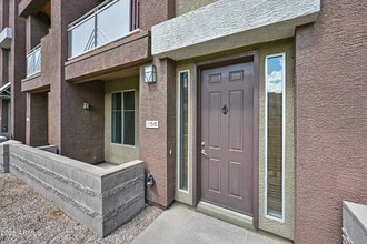 6745 N 93RD Ave in Glendale, AZ - Building Photo - Building Photo