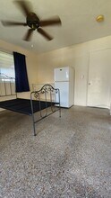 2707 NE 32nd St, Unit Studio in Fort Lauderdale, FL - Building Photo - Building Photo