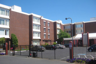 Cascadian Terrace in Portland, OR - Building Photo - Building Photo