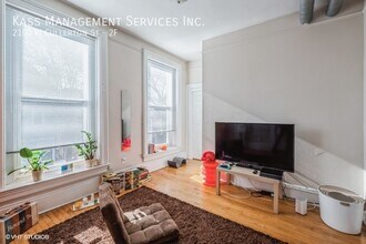 2100 W Cullerton St in Chicago, IL - Building Photo - Building Photo