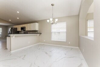 4132 Waltham Forest Dr in Tavares, FL - Foto de edificio - Building Photo