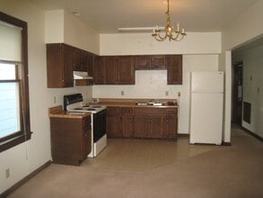 708 Dinwiddie St in Portsmouth, VA - Building Photo - Building Photo