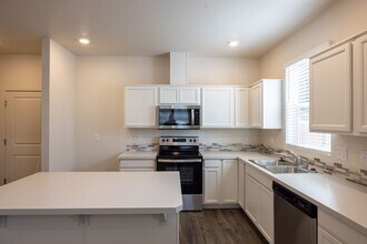 503 NE 71st St in Vancouver, WA - Building Photo - Building Photo