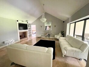 1102 Sugartree Dr S in Lakeland, FL - Building Photo - Building Photo