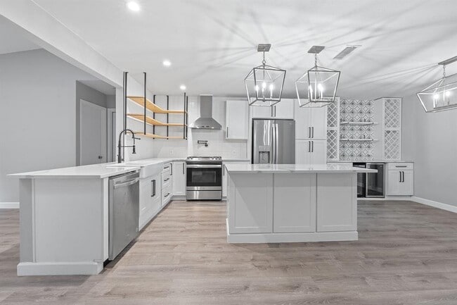 property at 609 Blackberry Dr