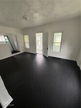 1057 Joy Ave in Akron, OH - Building Photo - Building Photo