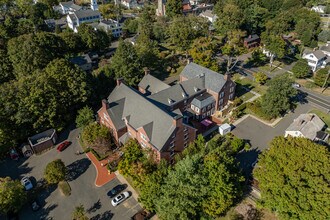25 Main St in Newtown, CT - Building Photo - Building Photo