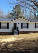 1103 Long Branch Church Rd in Jefferson, SC - Building Photo