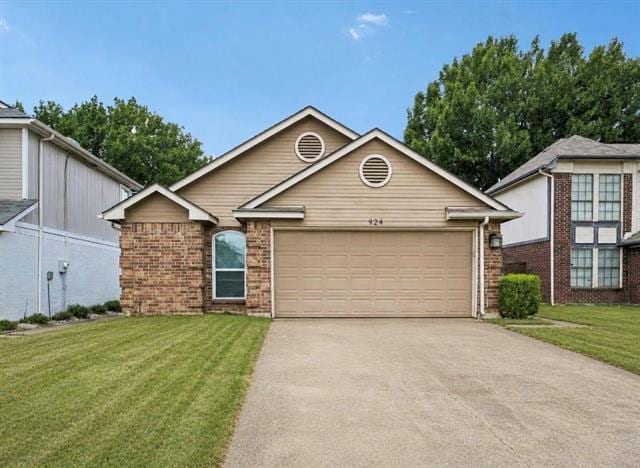 property at 924 Ramblewood Dr