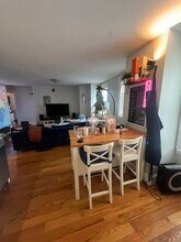 66 Beacon St, Unit 3 in Somerville, MA - Building Photo - Building Photo