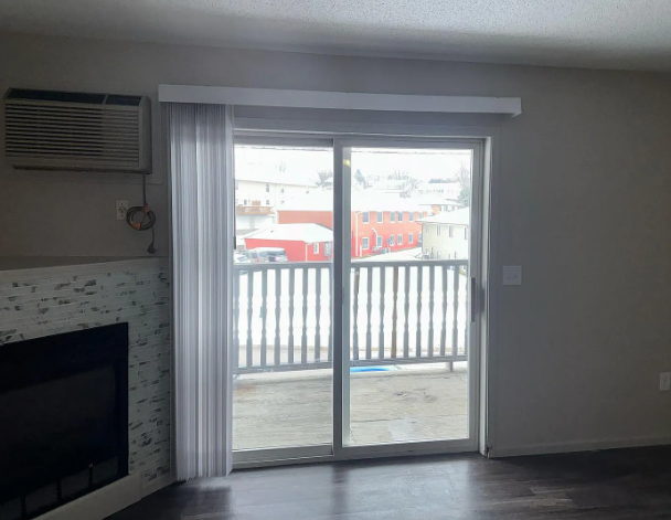 954 Boston Way-Unit -1 in Coralville, IA - Building Photo - Building Photo