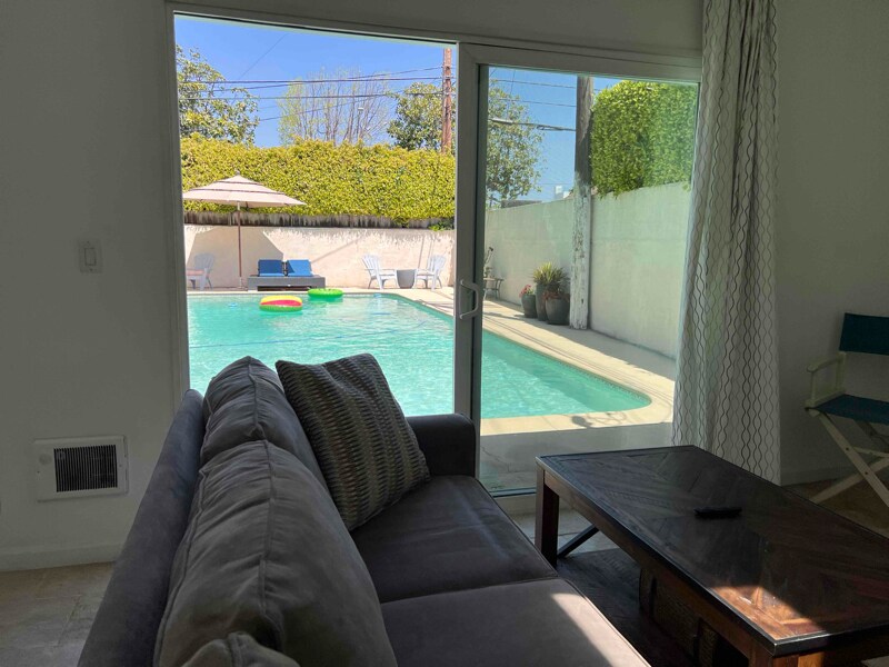 7700 Henefer Ave in Los Angeles, CA - Building Photo