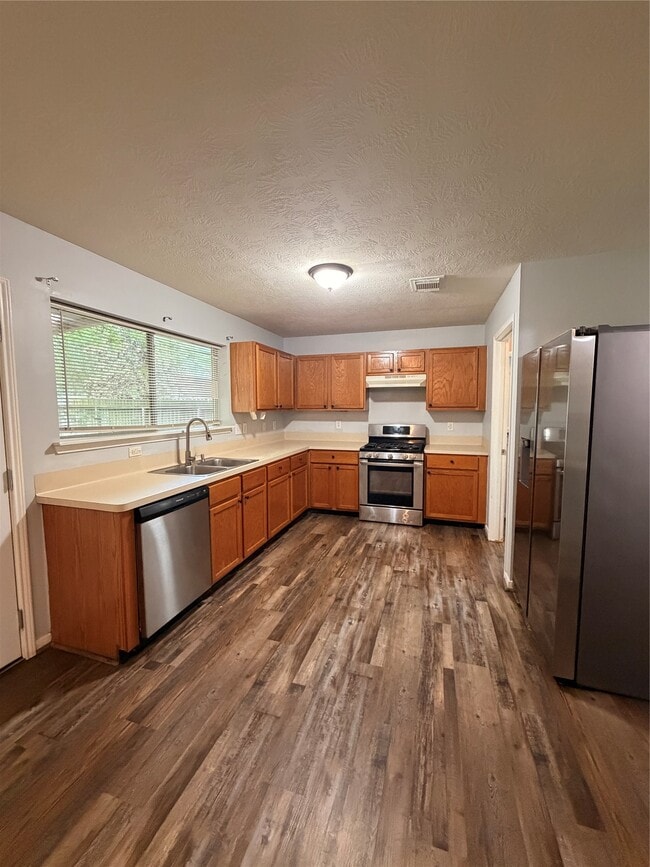 property at 919 Ivycroft Ln