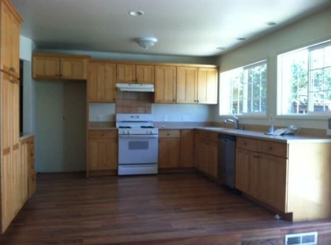 7617 Bonita Ave in Rohnert Park, CA - Building Photo - Building Photo