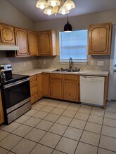 323 Cottonfield Ct, Unit 313 A in Ayden, NC - Foto de edificio - Building Photo