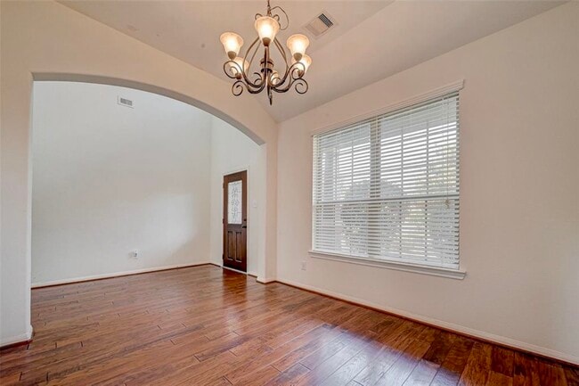 property at 11 Sagamore Ridge Pl