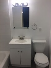 3400 Timmons Ln in Houston, TX - Building Photo - Building Photo