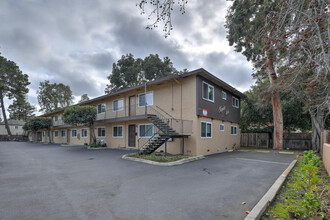 365 Chiquita Ave in Mountain View, CA - Building Photo - Primary Photo