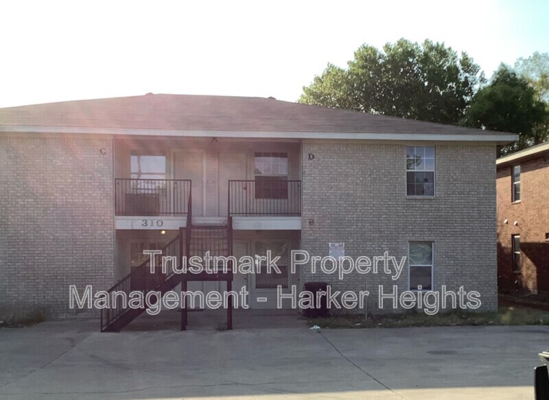 310 S 40th St in Killeen, TX - Building Photo