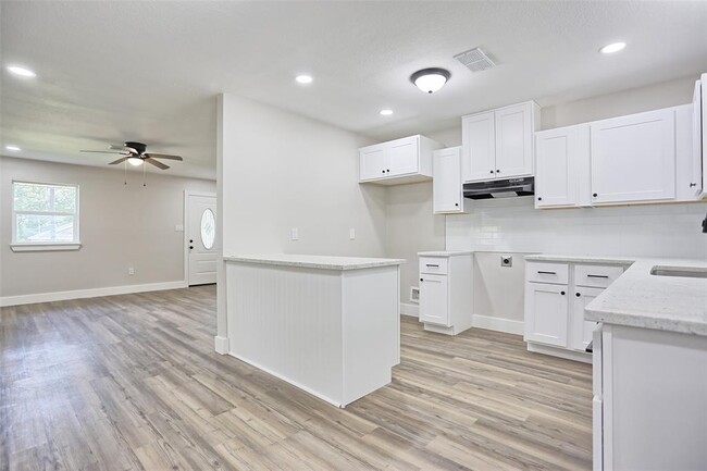 property at 704 Natchez River Cir