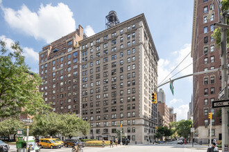 1085 Park Ave in New York, NY - Building Photo - Primary Photo