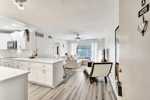 3040 NE 16th Ave in Oakland Park, FL - Building Photo