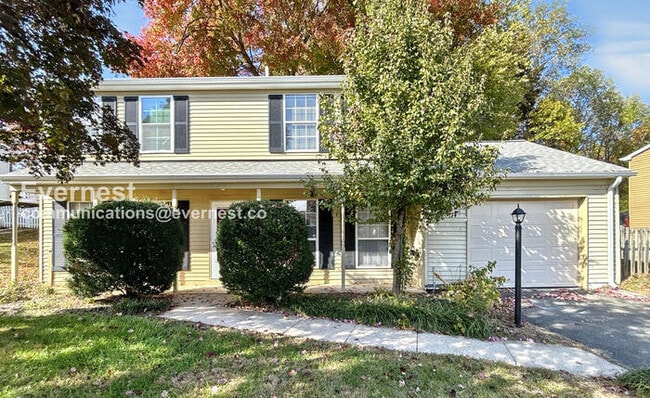 5818 Riverside Dr in Woodbridge, VA - Foto de edificio - Building Photo