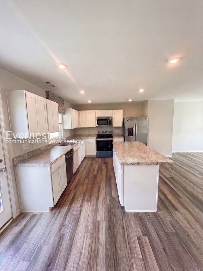 1016 Concord Springs Dr in White House, TN - Building Photo - Building Photo