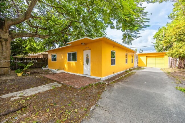 1520 E 10th Ave in Hialeah, FL - Building Photo - Building Photo