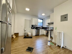 219 Harvard Ave, Unit 3 in Boston, MA - Building Photo - Building Photo