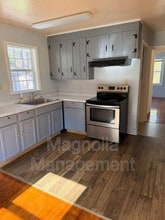 1217 Oakridge Ave in Henderson, NC - Building Photo - Building Photo