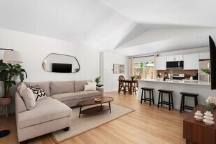 2500 Berkett Dr, Unit SI ID1492676P in Austin, TX - Building Photo