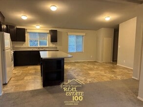 15 N Hillside Dr in Otis, OR - Building Photo - Building Photo