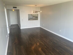 13120 SW 92nd Ave in Miami, FL - Building Photo - Building Photo