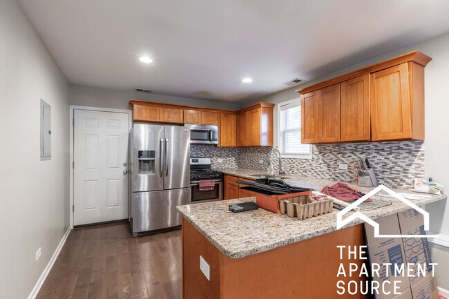 1530 N Greenview Ave in Chicago, IL - Building Photo - Building Photo
