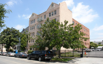 Ashmont Apartments - Art Deco Building in Los Angeles, CA - Building Photo - Building Photo