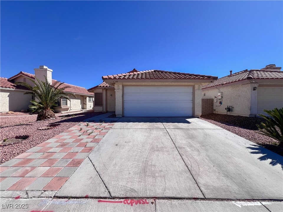 4688 Belshire Dr in Las Vegas, NV - Building Photo